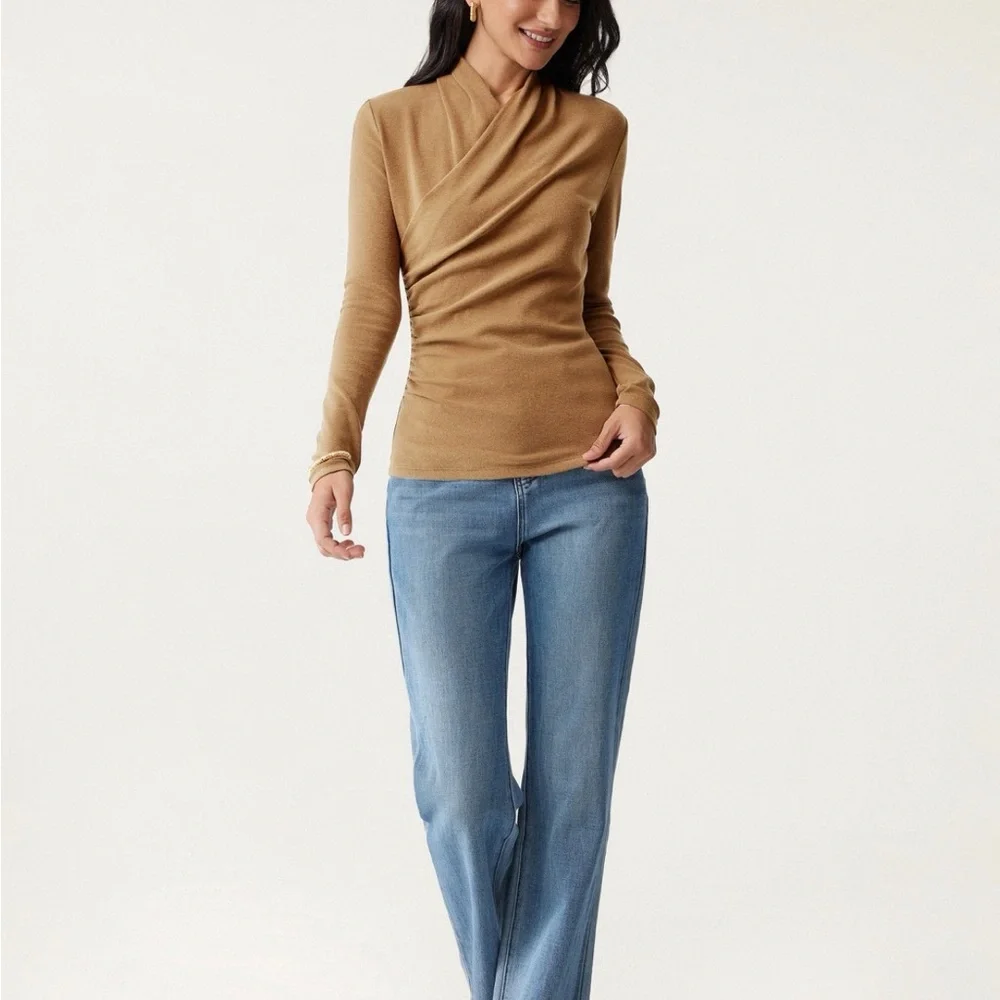 NWT OGL Dusk Blue Medium Eco-Mousse® Crossover Ruched Long Sleeve (Surplice) Top - Picture 2 of 8